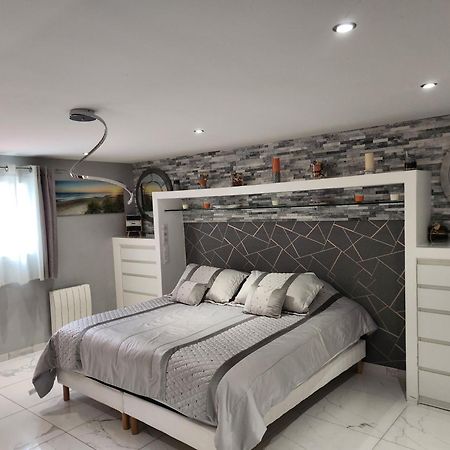 Villa Massenet Sarcelles Esterno foto