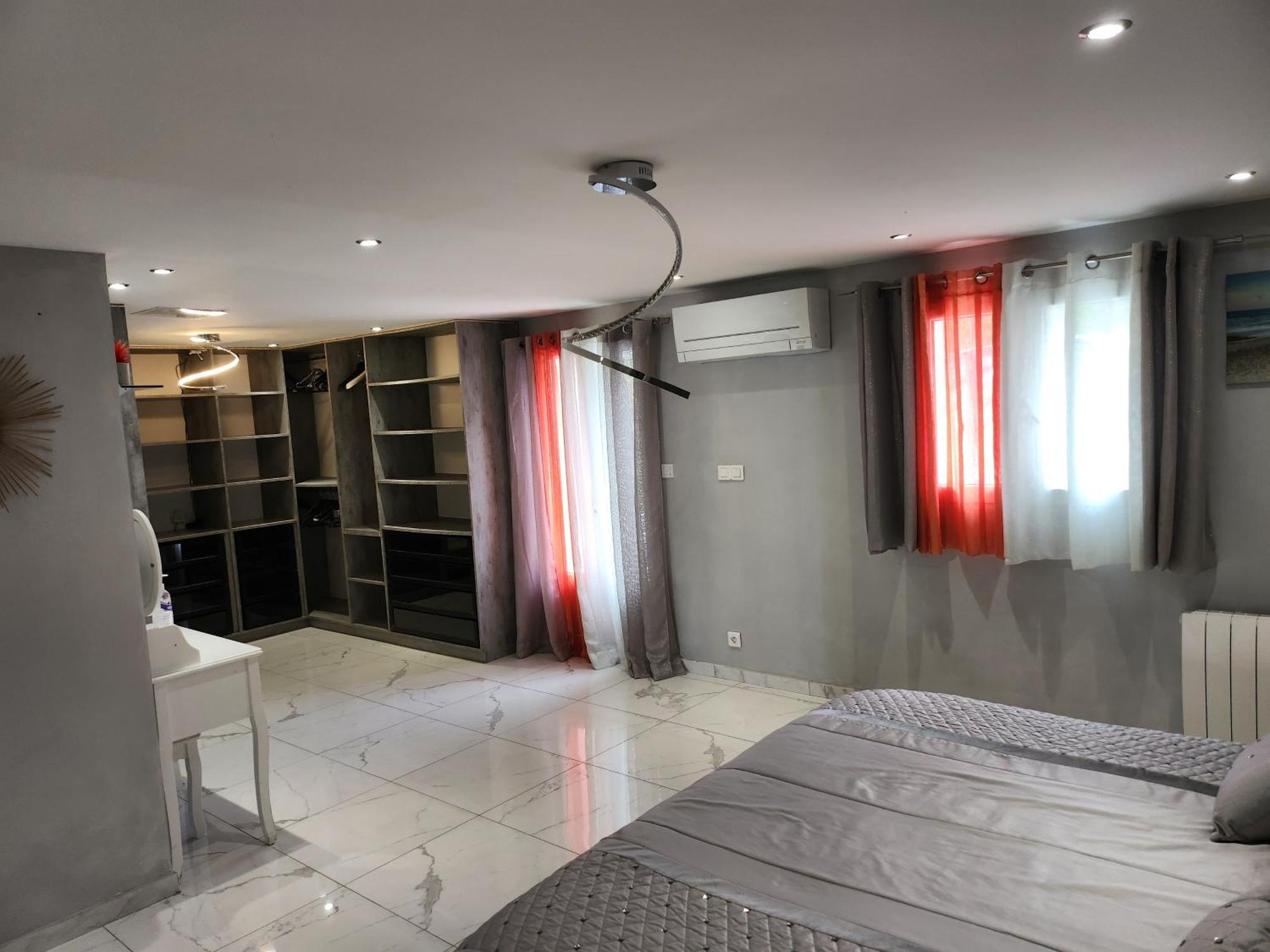 Villa Massenet Sarcelles Esterno foto